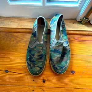 Men’s Sanuk shoes